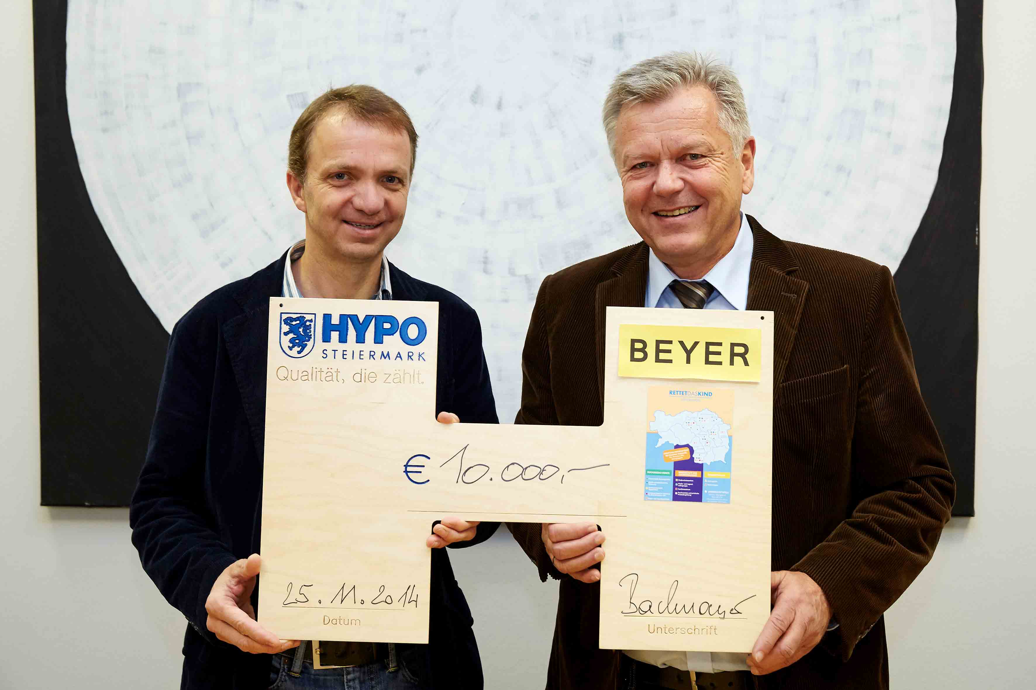 Konrad Beyer & Co. Spezialbau GmbH. übergibt in der Adventzeit € 10.000,00 an Rettet das Kind